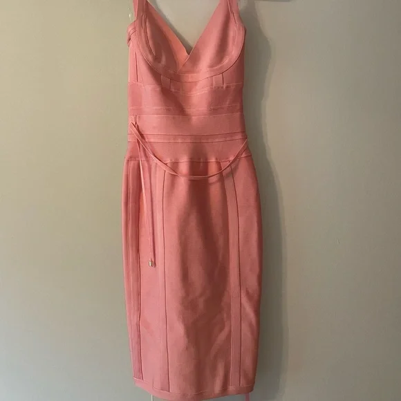 House of CB “belice” dress. Currently out of stock on website! Worn once - Picture 5 of 7